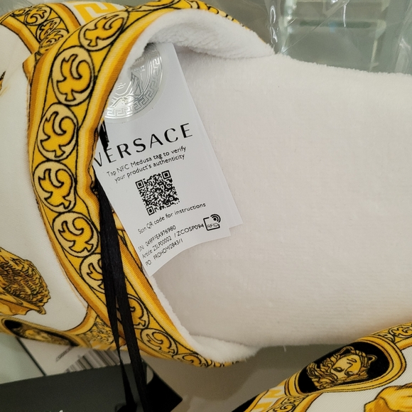 VERSACE MEDUSA RENAISSANCE PRINT SLIPPERS SIZE SMALL - Picture 2 of 7